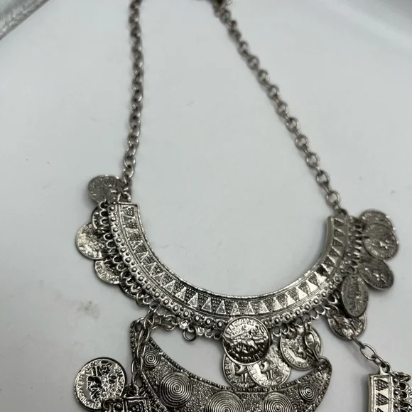 Unique chunky metal gypsy coin necklace - Picture 3 of 8